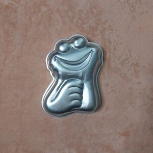 Vintage 1971 Cookie monster cake pan.